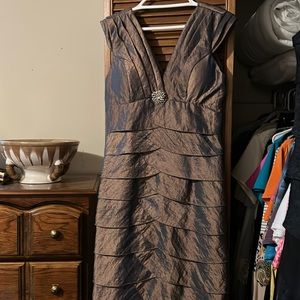 size large but I was probably a size 8/10 when I wore it. Size 12 could too